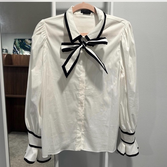 Alice + Olivia White Blouse with Black Accents Size XL/LG - Picture 9 of 13